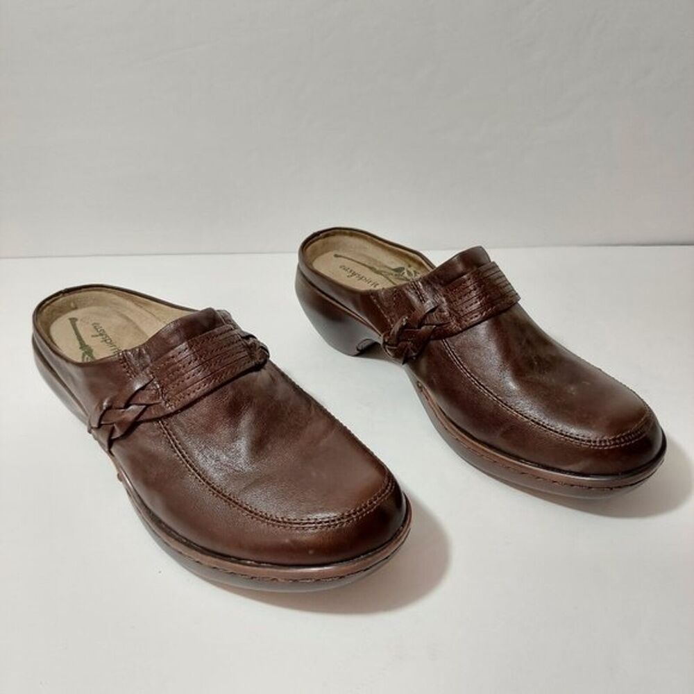 Easy Spirit ESCalvert Women's 7W Brown Leather Slip On Clog / Mule